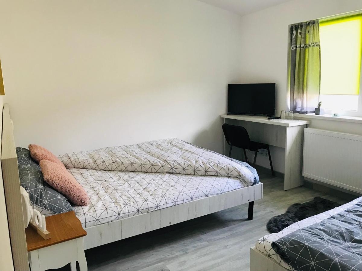 Gilău Casa Ryana Self Check-Inモーテル エクステリア 写真