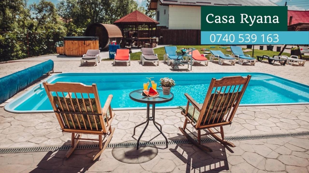 Gilău Casa Ryana Self Check-Inモーテル エクステリア 写真